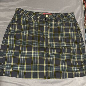 GUESS BY MARCIANO PLAID SKIRT